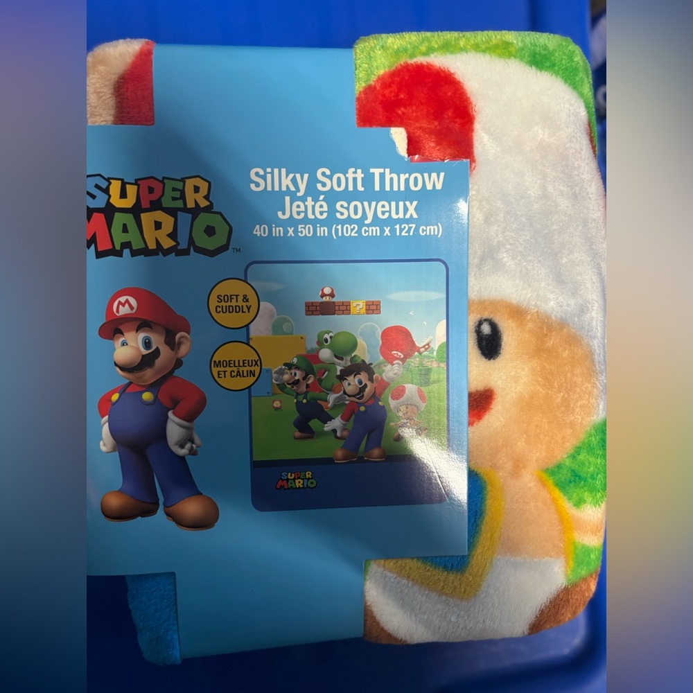 Nintendo Super Mario and Friends Silky Soft Throw Blanket - 40x50 inches NWT